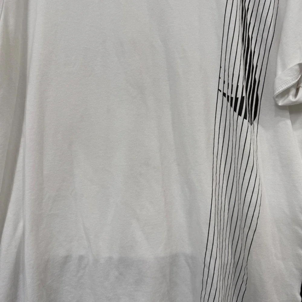 Nike Dri-FIT Mens XL White Black Split Swoosh Pinstripe Graphic T-Shirt